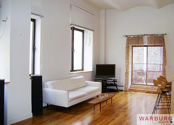 Rented by Warburg | media 5