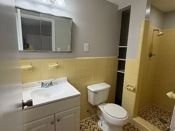 3rd image of 2019 N Flintlock Dr