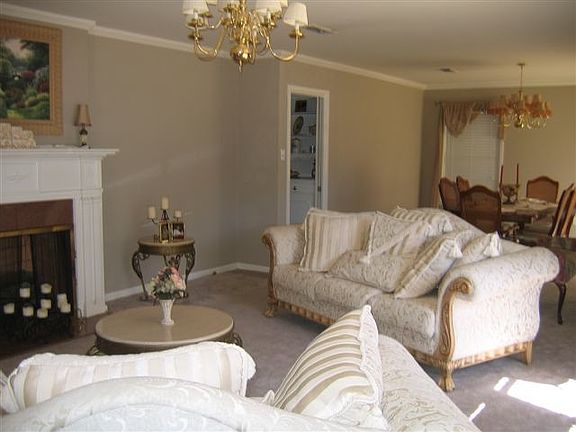 4th image of 4801 Lockwood Dr