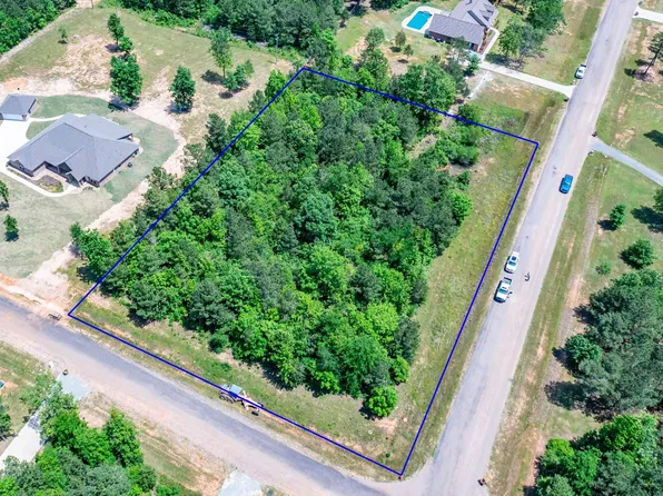 Daniel Lee Ln, Texarkana, TX 75501