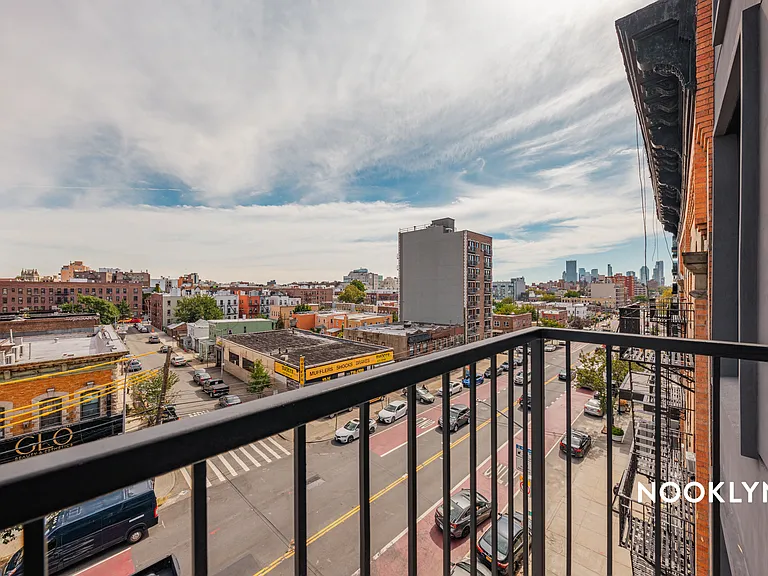 27-16 21st St #5L — Photo 32
