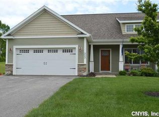 323 1st St, Canastota, NY 13032