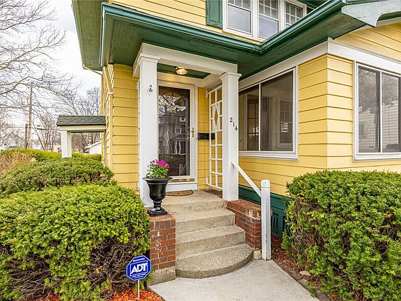 3rd image of 214 Winbourne Rd