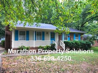 2904 Regents Park Ln, Greensboro, NC 27455