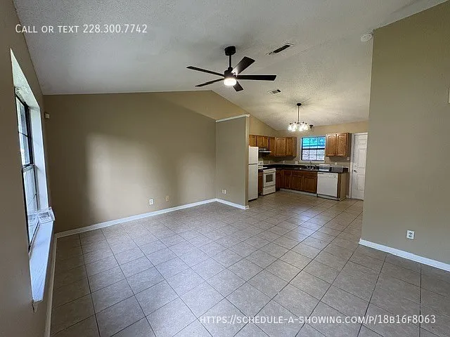 2414 34th Ave — Photo 1