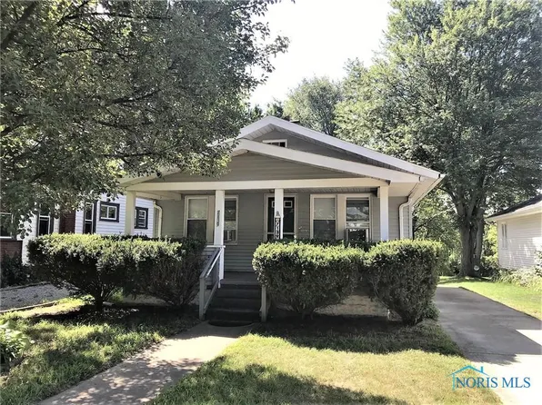 7139 Hall St, Holland, OH 43528