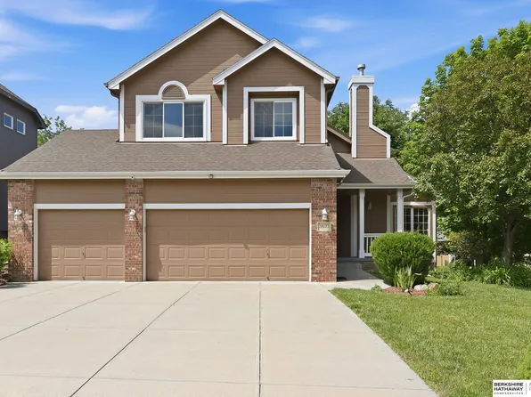 18602 Leavenworth St, Elkhorn, NE 68022