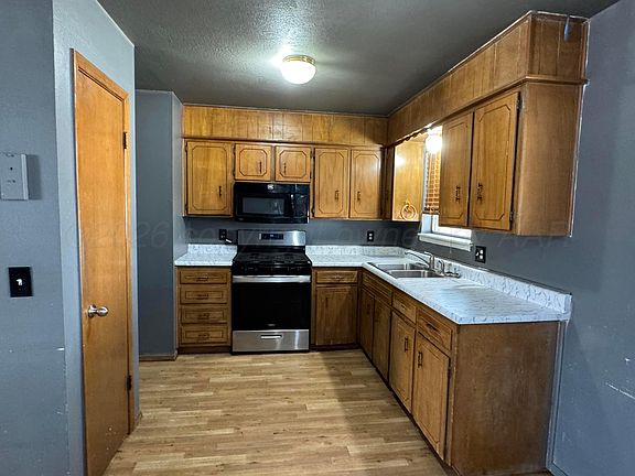 3rd image of 407 N 5th St