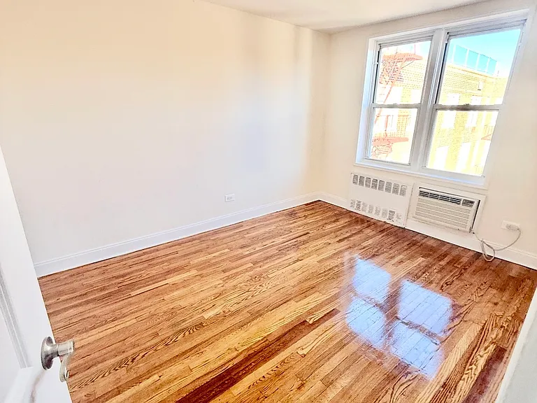 144-70 41st Ave #6N — Photo 6