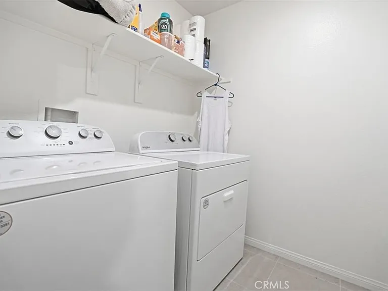 556 Enzo St — Photo 38