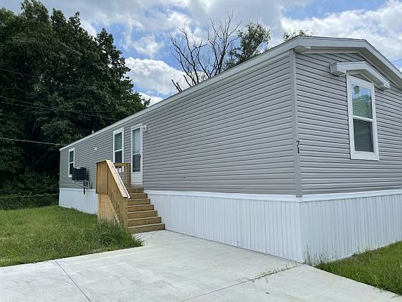2nd image of 1 Victory Ave #71