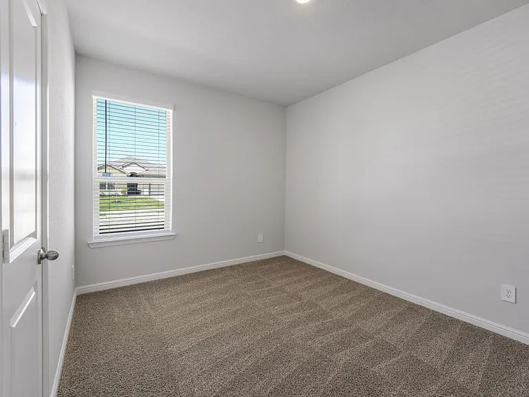 191 Greenhill Trl — Photo 4