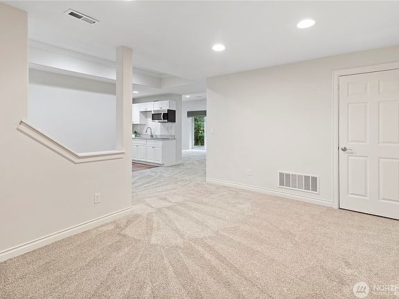 3rd image of 13322 88th Pl NE