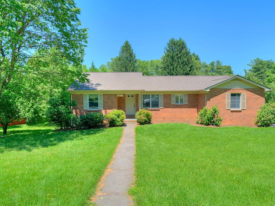 1st image of 1400 Greendale Dr