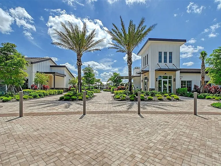 17624 Crescent Moon Loop — Photo 43