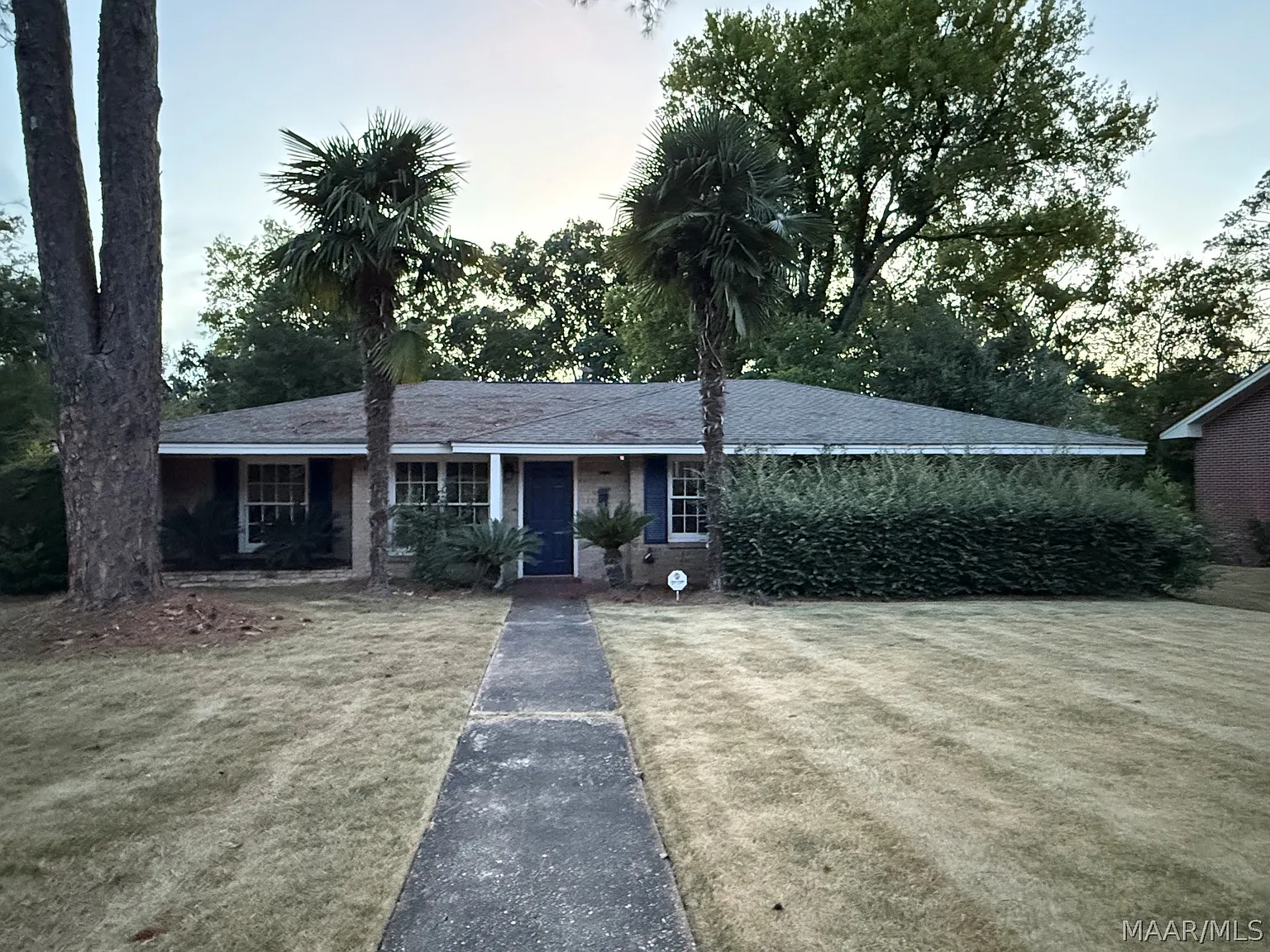 3 bed, 2.0 bath, 1648 sqft, $1,550 — Photo 2