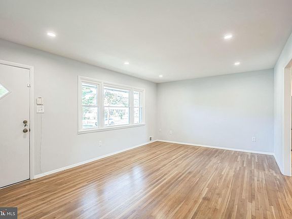 3rd image of 7413 Fairchild Dr