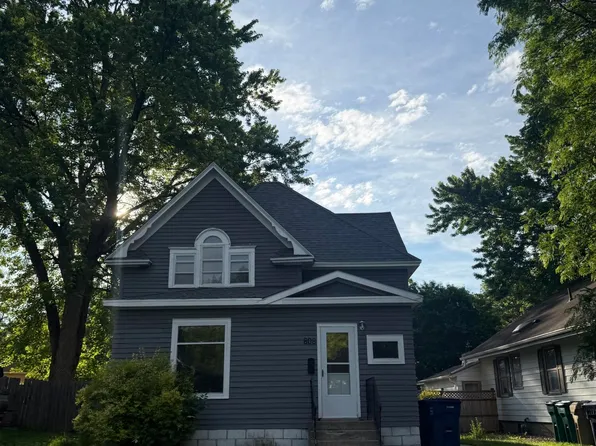 808 N Park St, Watertown, SD 57201