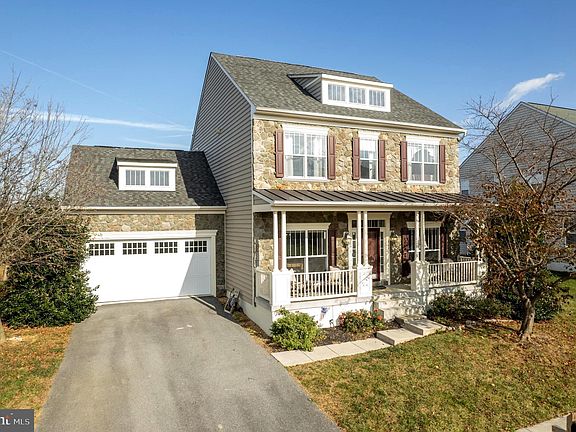 4th image of 317 Hopkins Dr