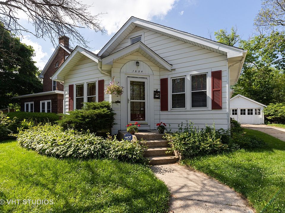 1st image of 1624 Hyde Park Ave