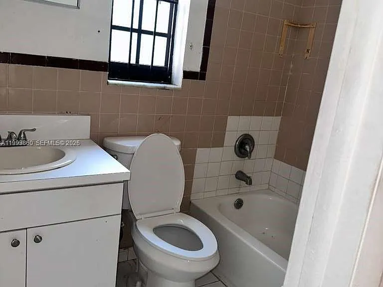 576 NW 147th St — Photo 12