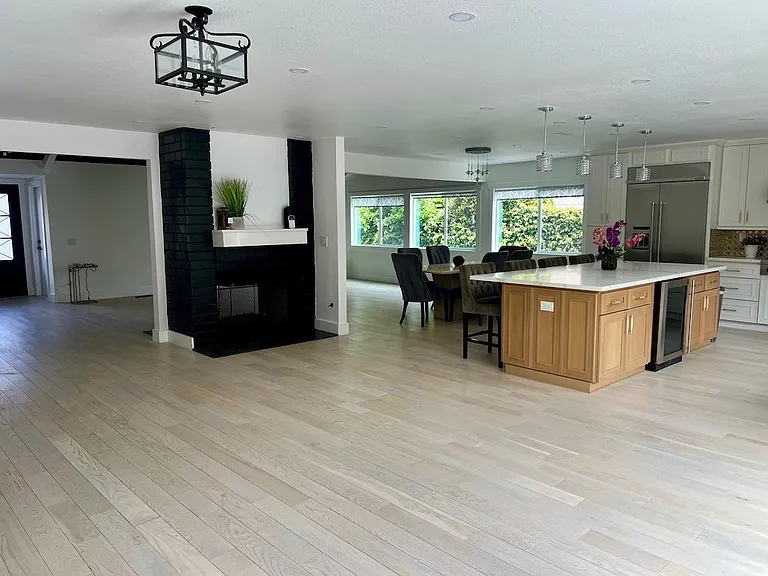 3303 Sawtooth Ct — Photo 7