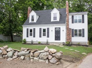 11 Hospital Rd, Medfield, MA 02052