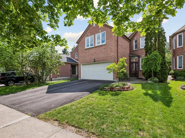 58 Roseborough Cres, Vaughan, ON L4J 4V1