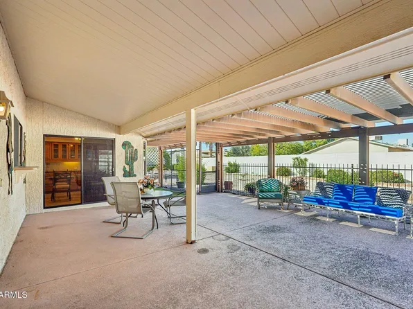 20042 N CROWN RIDGE Drive, Sun City West, AZ 85375