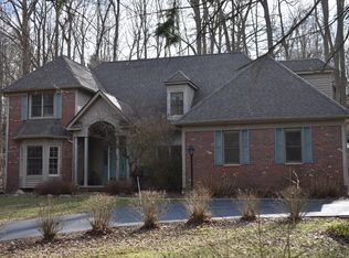 426 Riverview Rd, Gates Mills, OH 44040