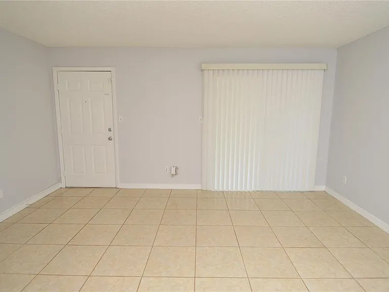 8643 Mallard Reserve Dr #104 — Photo 19