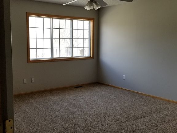 2nd image of 6855 Woodland Ave Unit 506