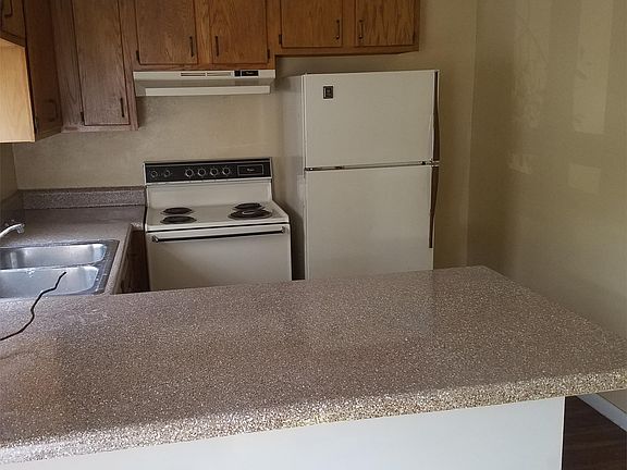 2nd image of 2216 Marilyn St APT 14