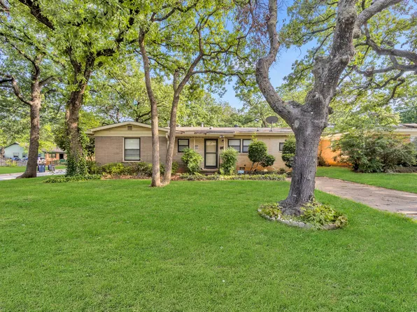 6324 Woodbine Dr, Fort Worth, TX 76112