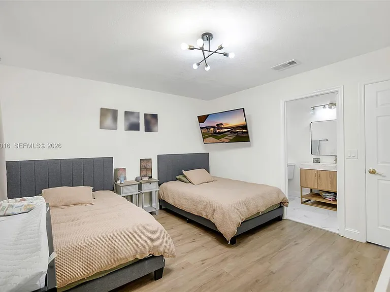 6819 Sienna Club Pl — Photo 10