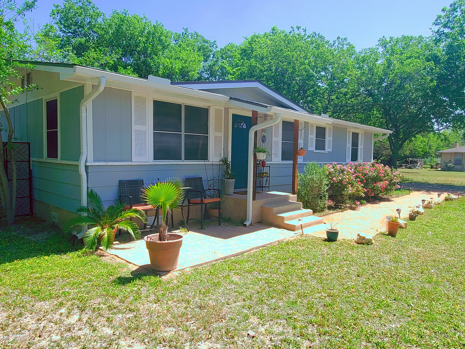 1003 Bugg Ln — Photo 4