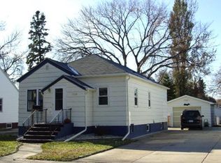 1326 Walnut St, Grand Forks, ND 58201