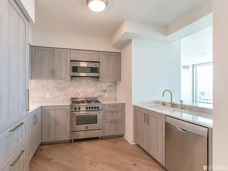 401 Harrison St #37D — Photo 2
