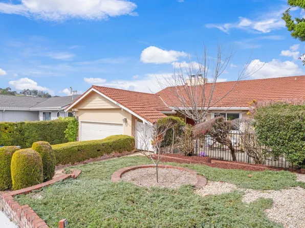 1090 Ahwahnee Dr, Millbrae, CA 94030