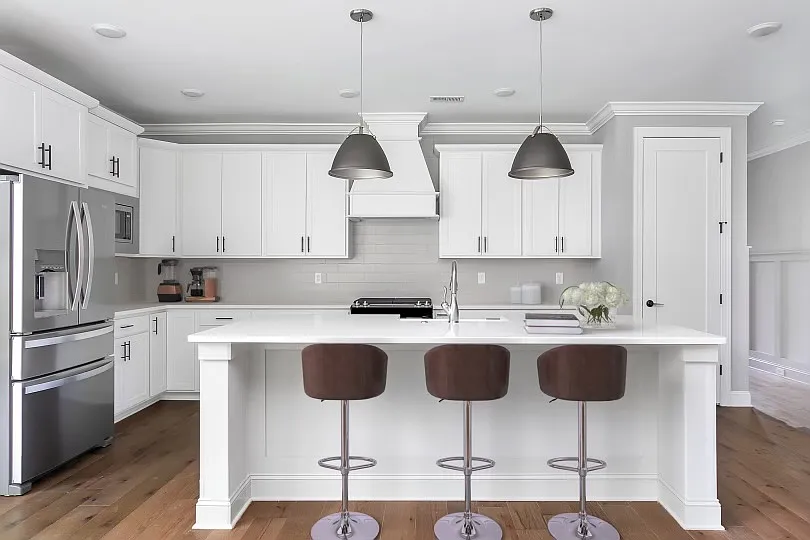 4 bed, 2200 sqft, $3,400 — Photo 3