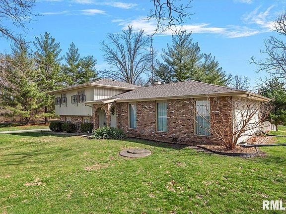 2nd image of 2 Linda Ln