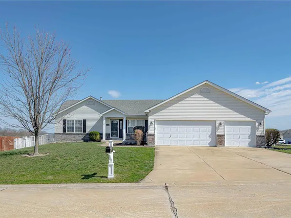 10 Glen Eagle Ct, Troy, MO 63379
