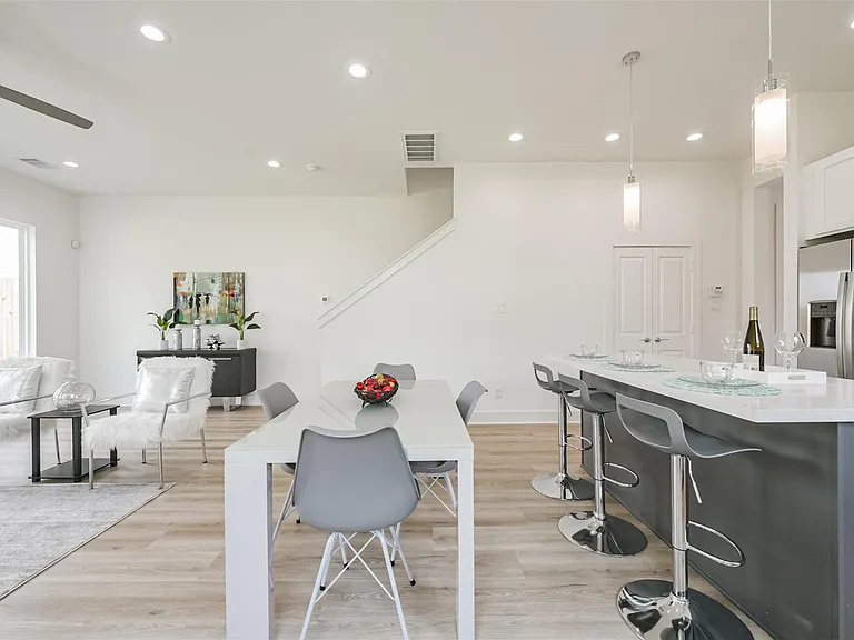 5630 Balbo St — Photo 18