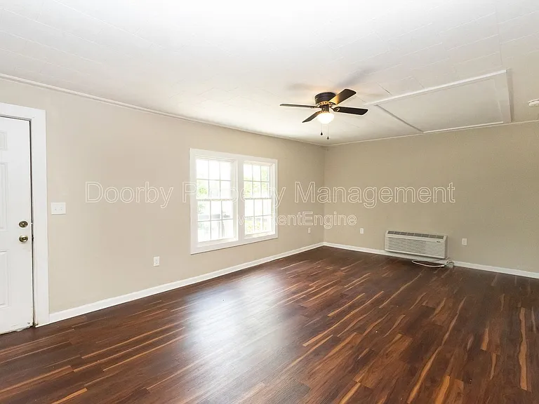 207 Napier St #1 — Photo 8