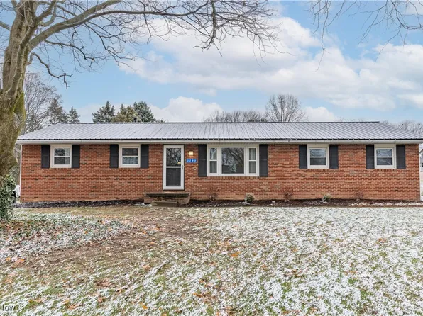 3203 Forestview St NE, Canton, OH 44721