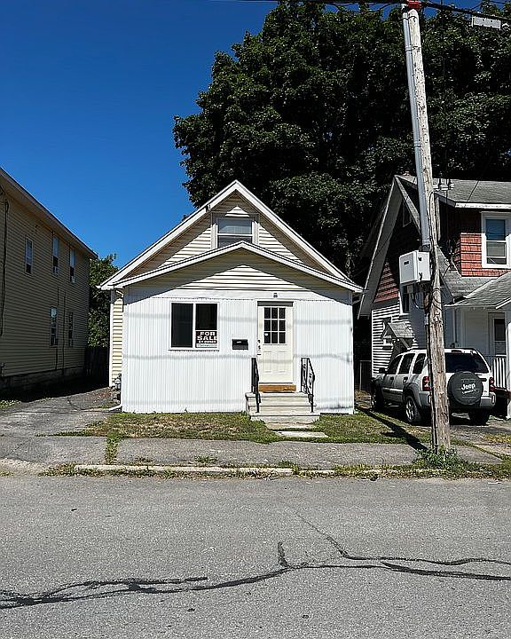 1st image of 2139 Van Vranken Ave