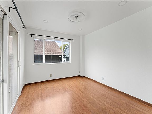 5th image of 2217 9th St #1