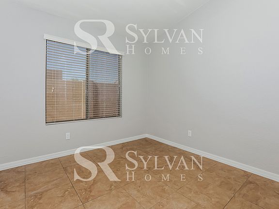 4th image of 2114 W Wilson Ave