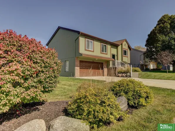7838 Bondesson St, Omaha, NE 68122