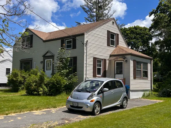 79 Caleb St, Portland, ME 04102